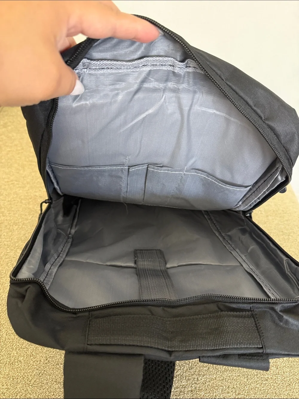 Skyworth Black Men's Backpack - Sleek Travel & Laptop Pack